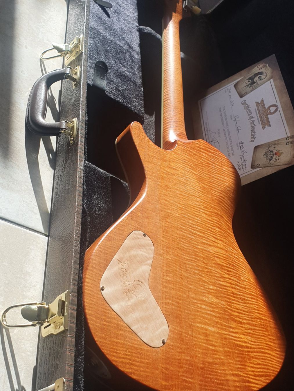 Strumenti musicali: Gamble Guitars Rockfire Custom aged, Fingerboard neu, top – Nuovo (secondo la descrizione) da Eglisau venduto da Flying-V 2