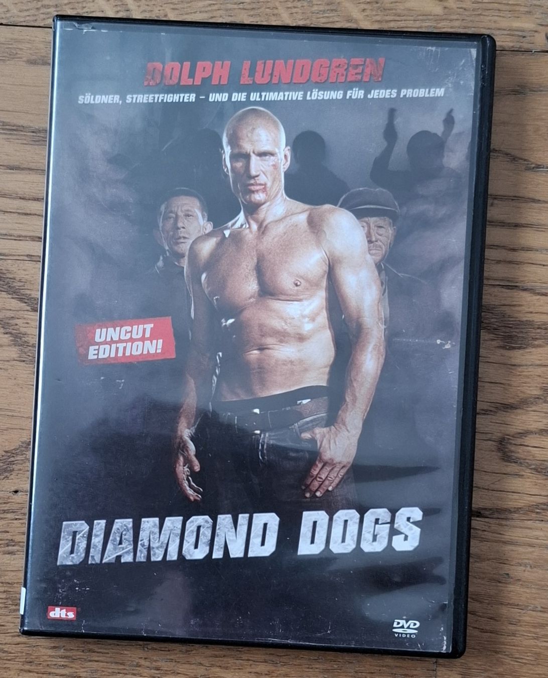 Tutti i DVDs: Diamonds Dogs – Usato da Basel venduto da mgn_ft72