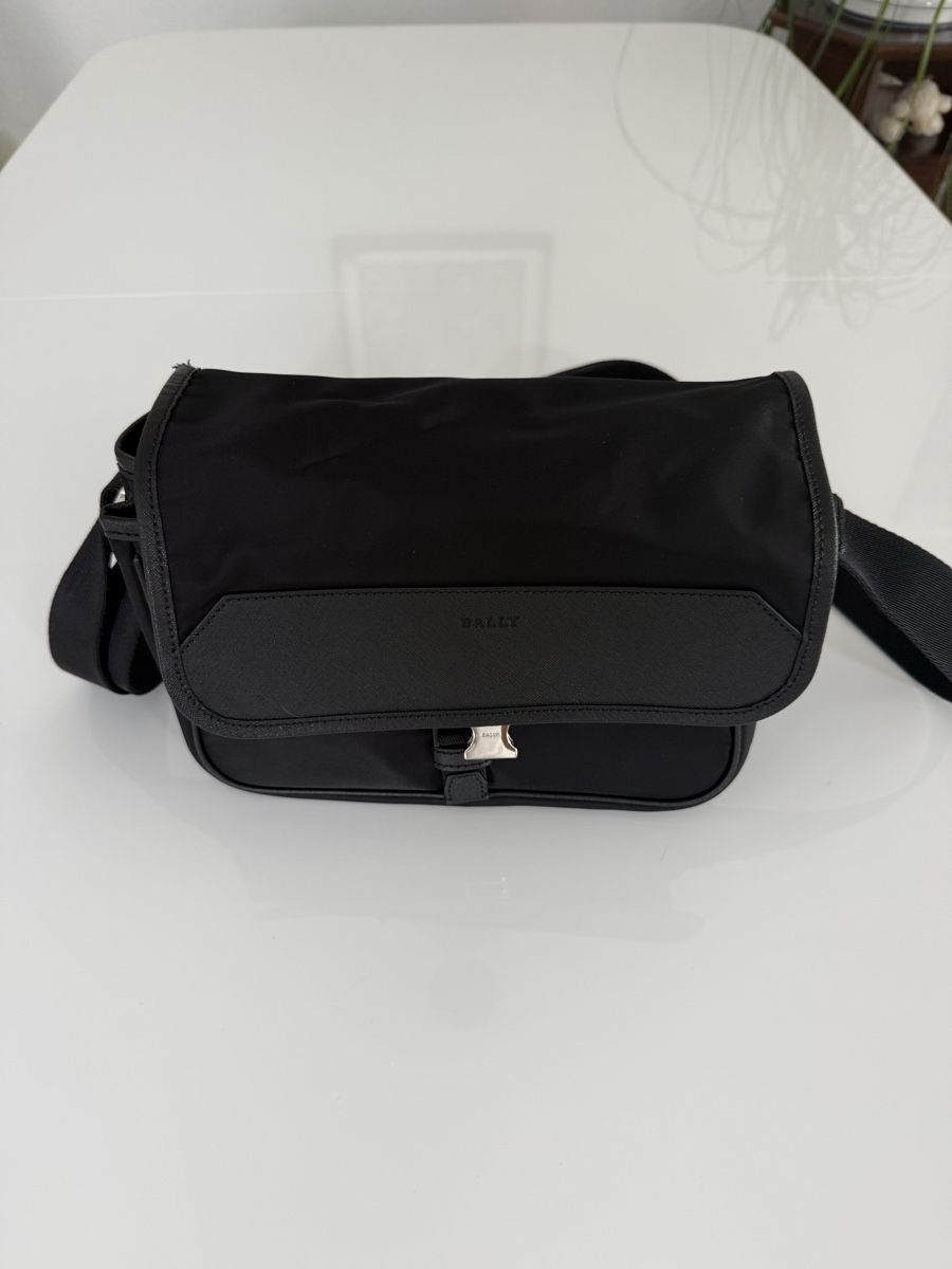 Bally Borse: Bally Umhängetasche – Usato da Ueken venduto da salomon.t9 1
