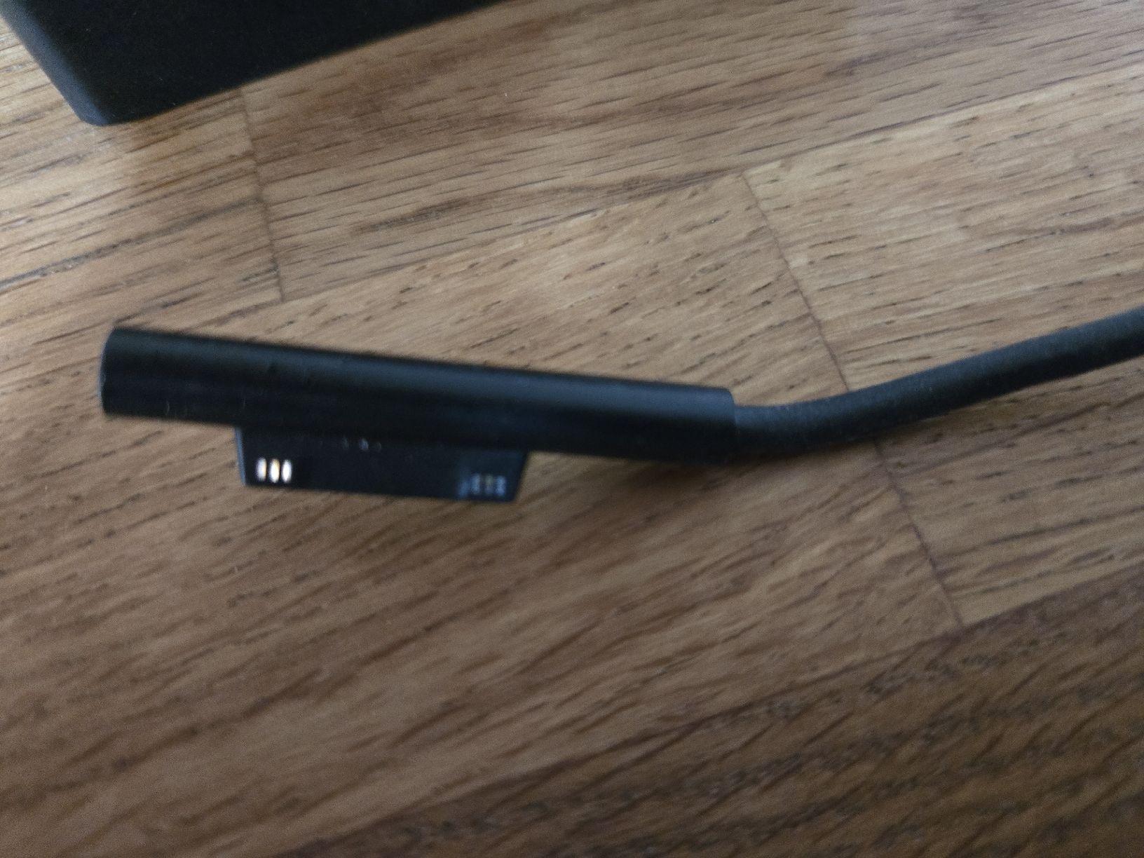 Microsoft Chargeur: Ladegerät Surface 7 – D'occasion à Fahrwangen par Salini 1