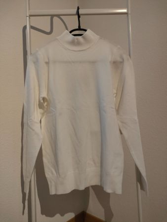 Leichter und wunderschöner Pulli weiss
