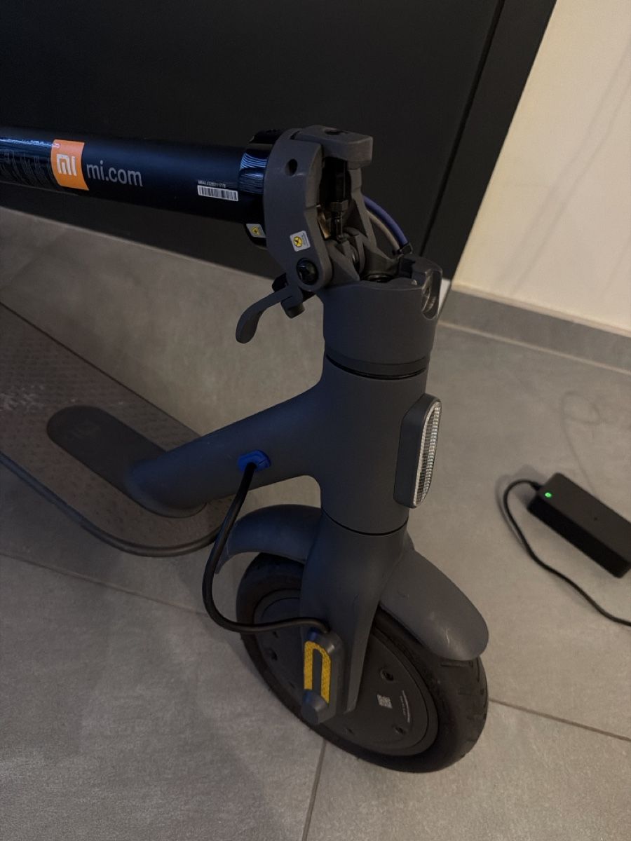 Scooters: Xiaomi Mi Scooter  – Gebraucht aus Genève von ila_x68q 3