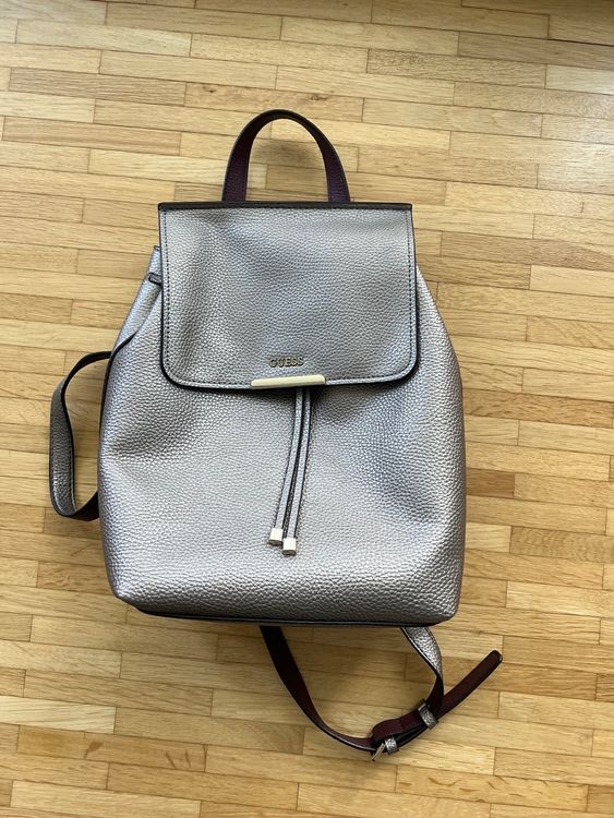 Guess Rucksack Kaufen auf Ricardo