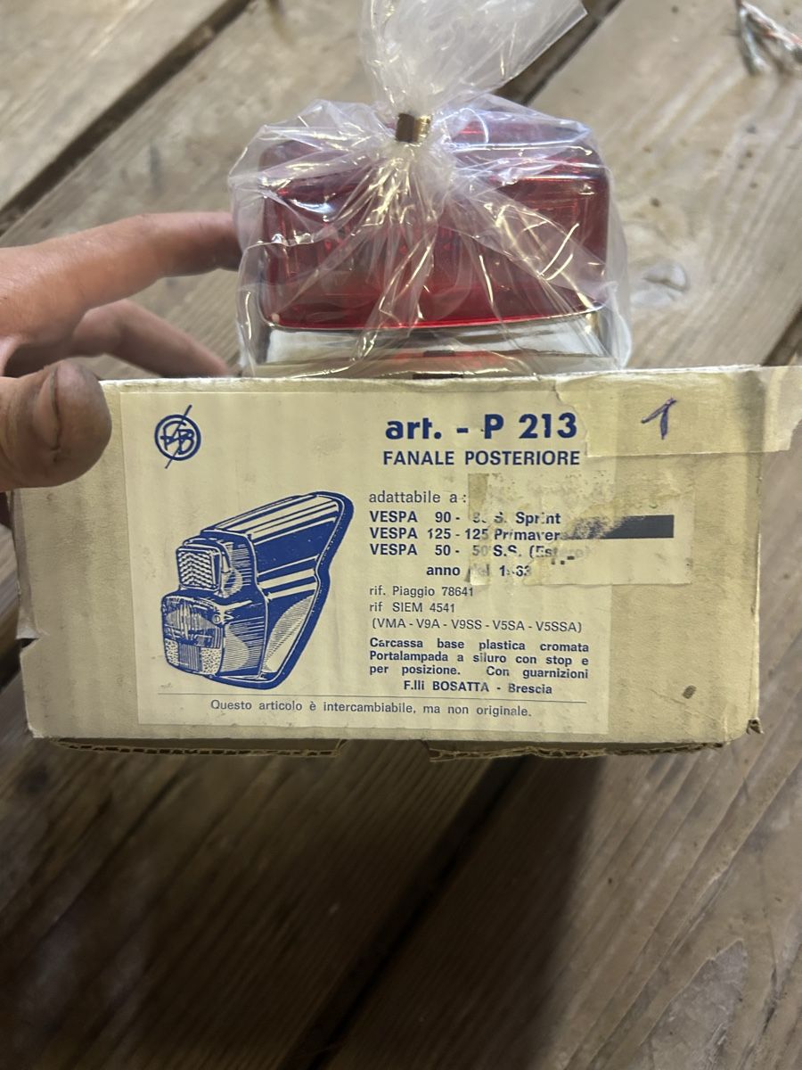 Vespa Alle Motorradersatzteile: Vespa Rücklicht 1 – Neu (gemäss Beschreibung) aus Wohlenschwil von MajorTom73 2
