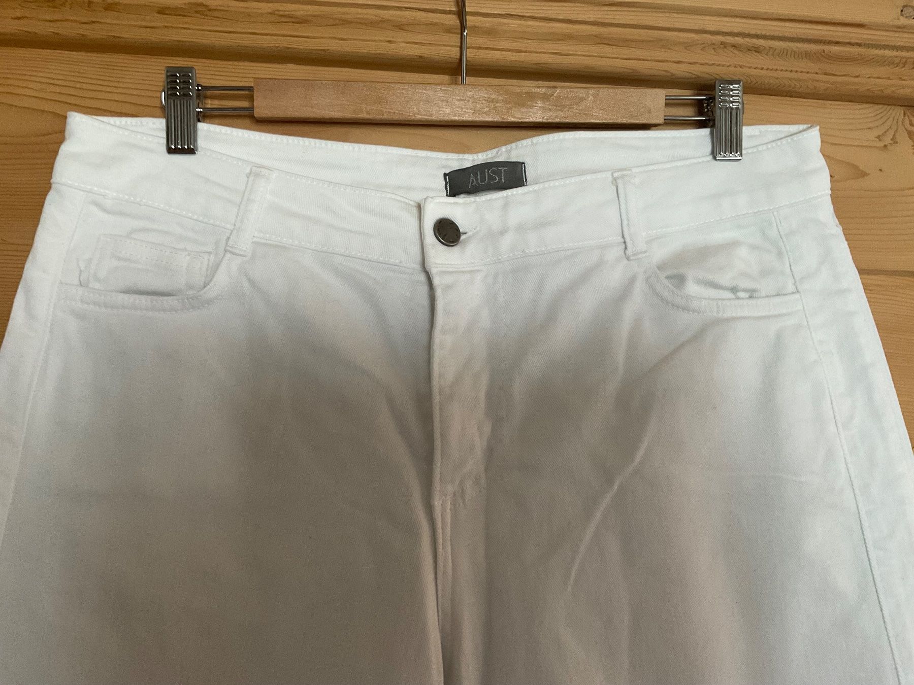 Jeans: WEISSE JEANS VON AUST GRÖSSE XL – Usato da Scuol venduto da Lotus2020 2