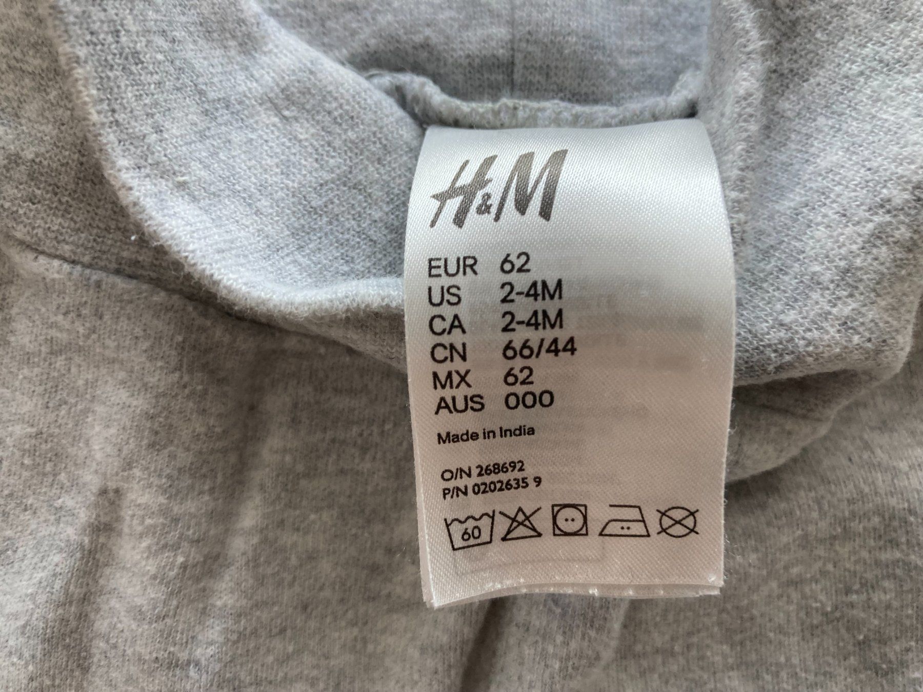Pantaloni: Hose grau mit Füsschen – Usato da Muttenz venduto da Juvenile33 3