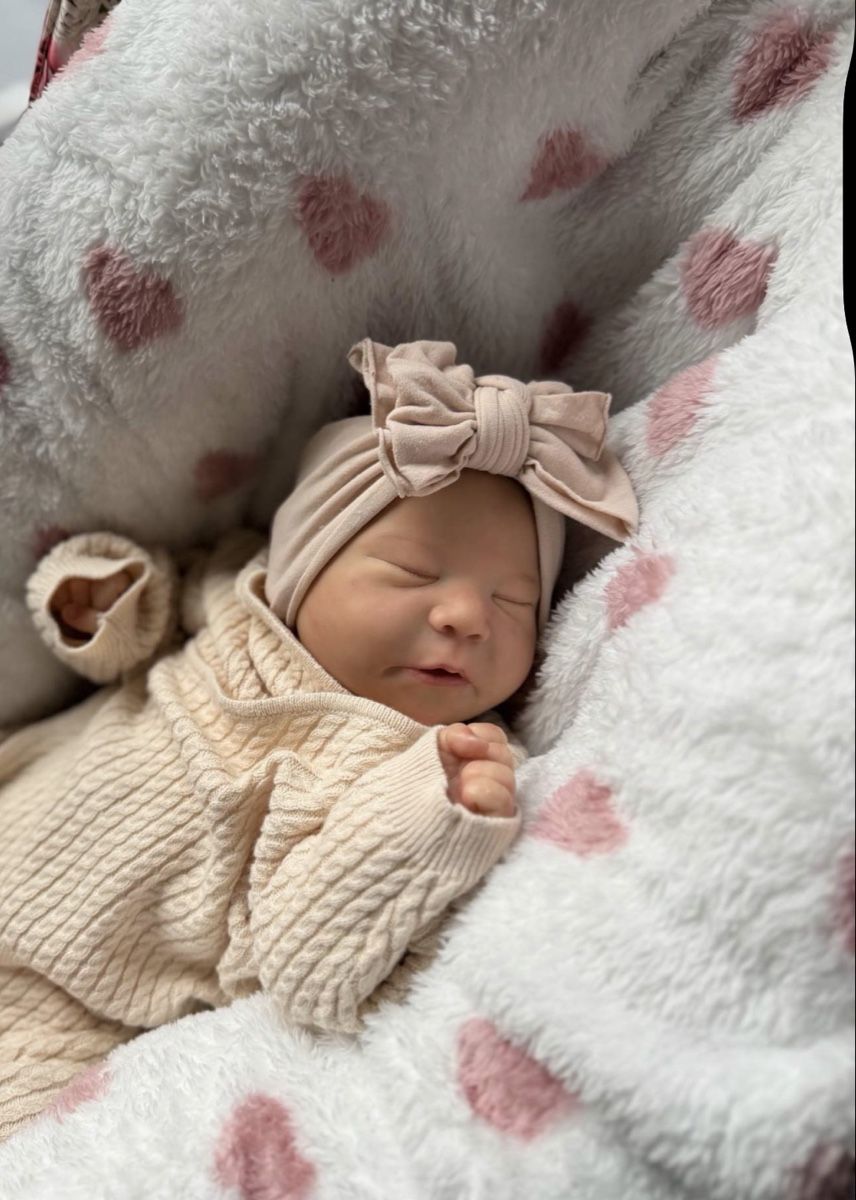 Reborn Puppen: Reborn  – Gebraucht aus Unterentfelden von van_m8g7 5