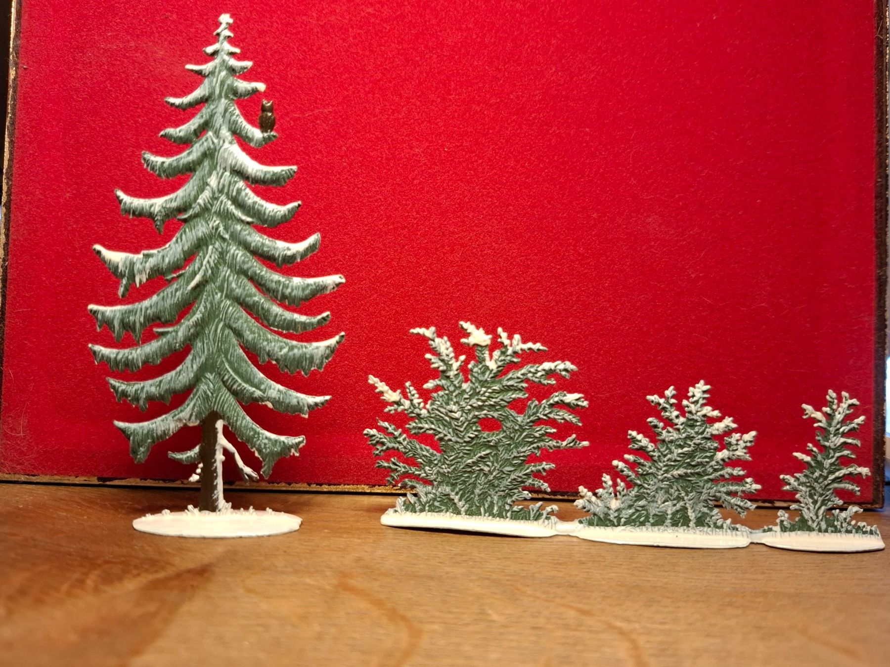 Alle Dekorationen: Wilhelm Schweizer Tannenbaum mit Eule und Sträucher - handbe – Gebraucht aus Schlieren von Svenja7 1