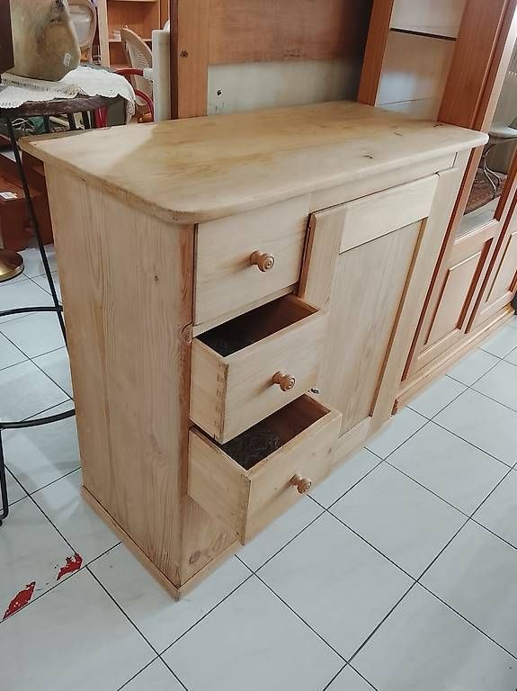 Cassettiere: Herziges Sideboard / Holzmöbel, Nadelholz – Usato da Neuhausen am Rheinfall venduto da galleria13 2