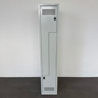C + P Möbelsysteme Classic Plus Z-Spind 2 Abteile Lichtgrau