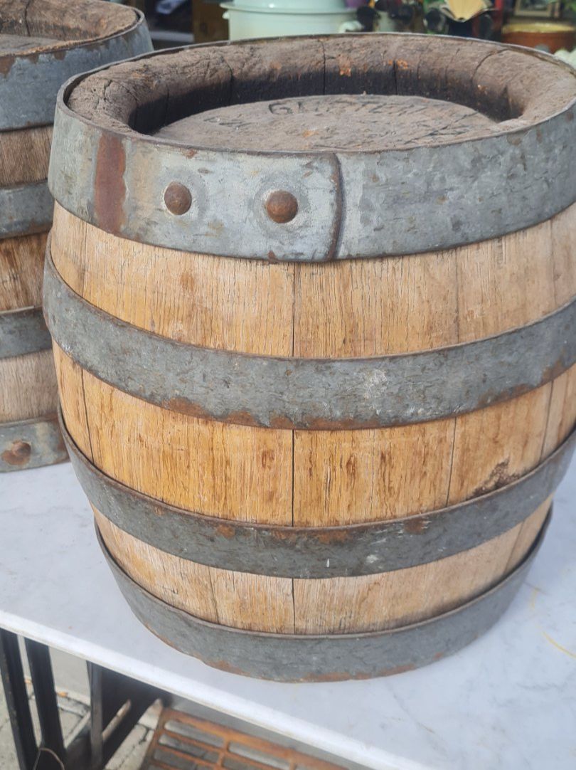 Tutte le decorazioni: Bierfass Gurten aus Eiche Gurtenbier – Usato da Hofstetten b. Brienz venduto da Nordtor 6