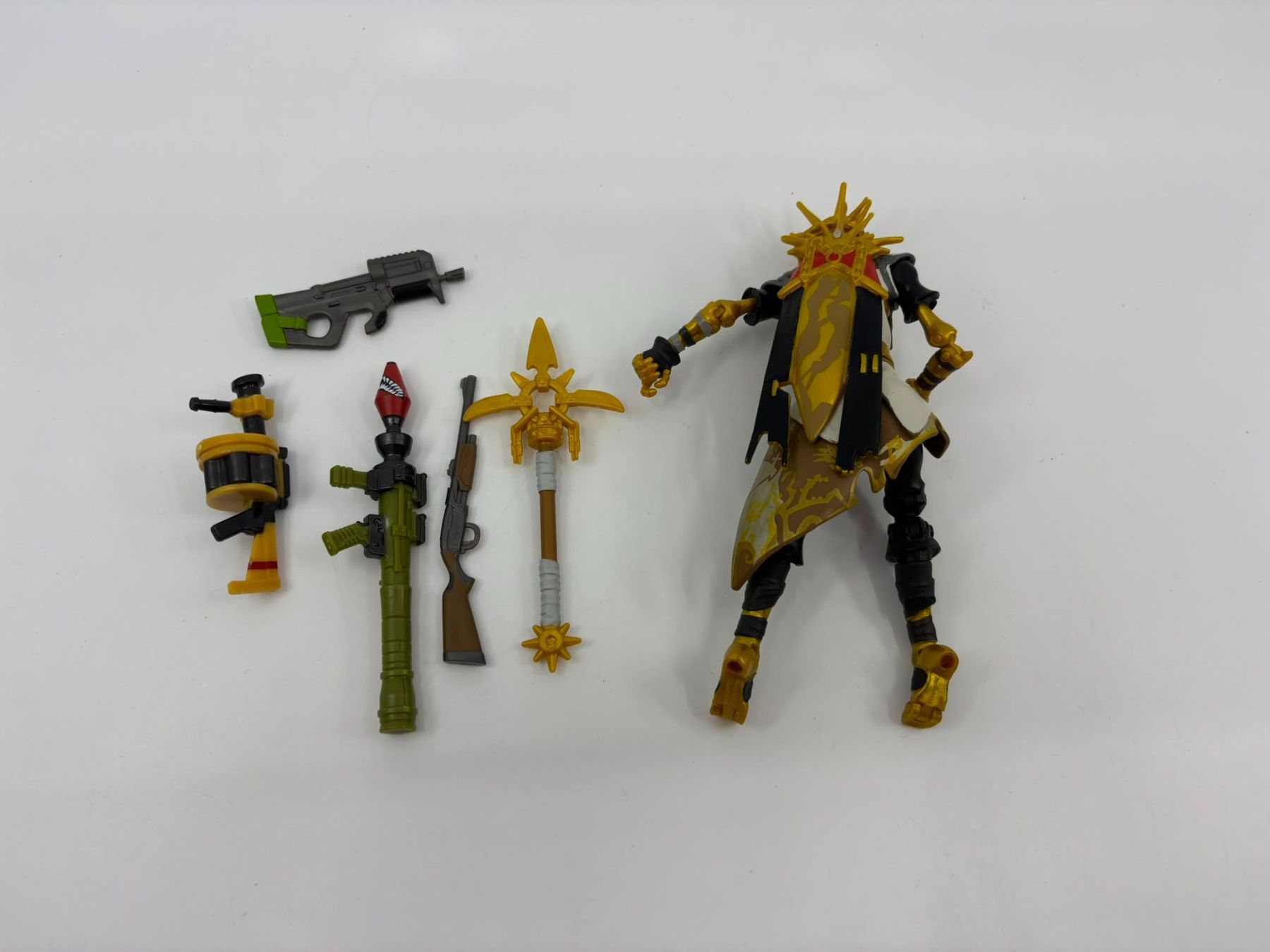 Statuette: Figur Fornite Master Grade Series 01 Oro Skeleton – Usato da Herisau venduto da Seyashop1 2