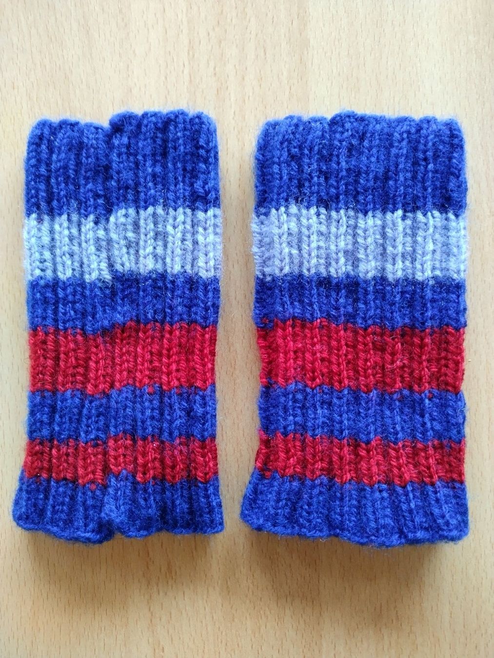 Guanti & manicotti: Pulswärmer handgestrickt – Nuovo (secondo la descrizione) da Jona venduto da Argus36