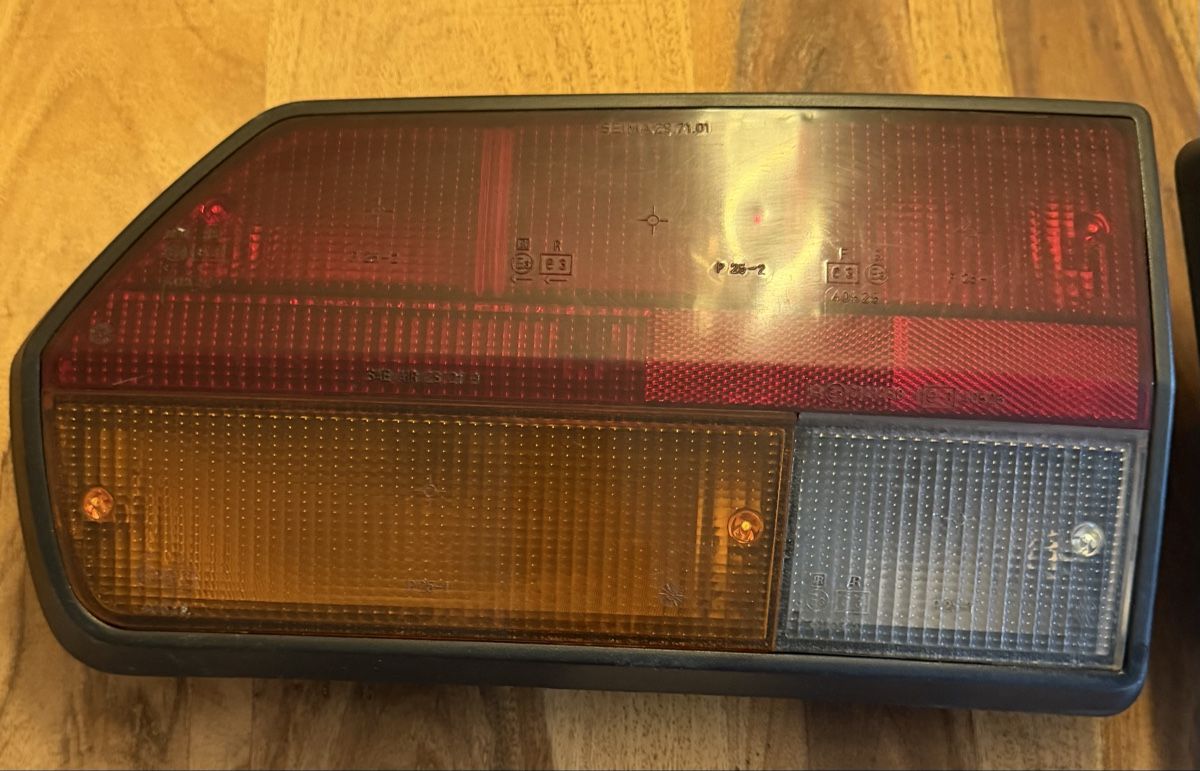 Alfa Romeo Tutti pezzi di ricambio auto: Alfa Romeo GTV6 / SEIMA Rücklichter – Usato da Buchs ZH venduto da really 1