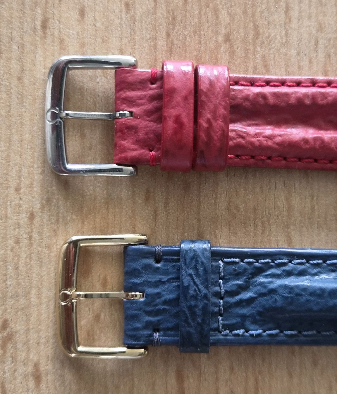 Armbänder & -reifen: 3 bracelets Omega cuir – Gebraucht aus Farvagny-le-Grand von CollectibleWatches 3