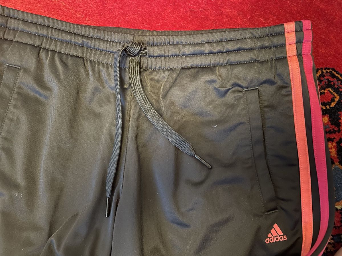 Adidas Pantaloni: Trainer Hose Adidas – Usato da Zürich venduto da pau_kbr6 3