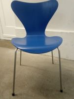 Original Fritz Hansen Stuhl 7er Blau, Arne Jacobsen 2000