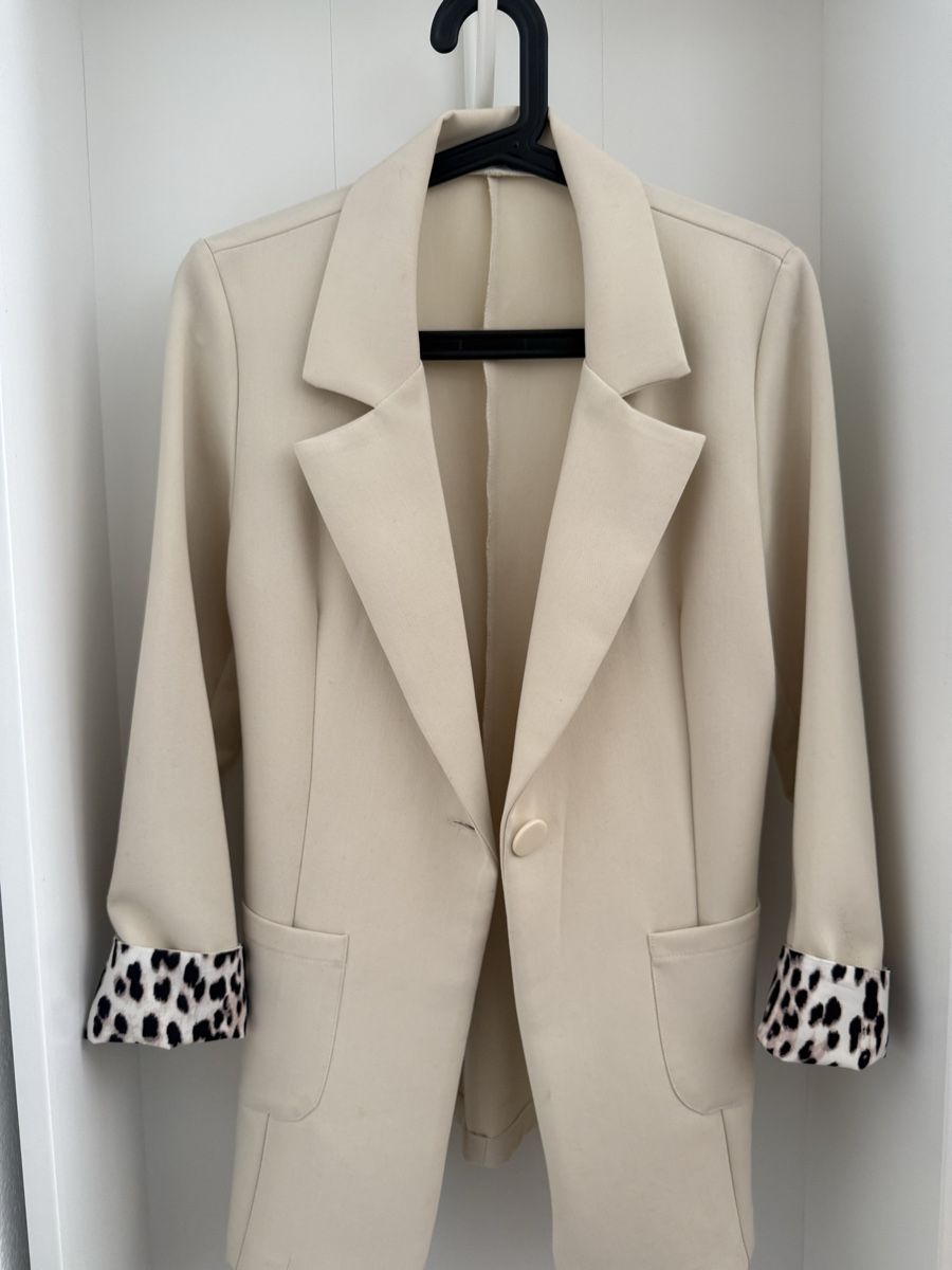 Giacche: Blazer creme farbig Grösse 38 – Usato da Zollikofen venduto da Akshy 1
