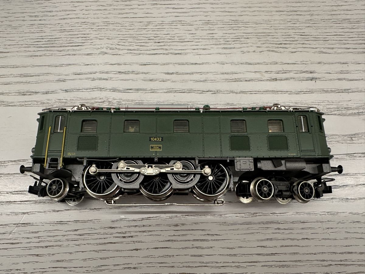 Märklin Modellini di ferrovie: Märklin 3167 SBB Ae 3/6 II – Usato da Lupsingen venduto da New-Haven 2