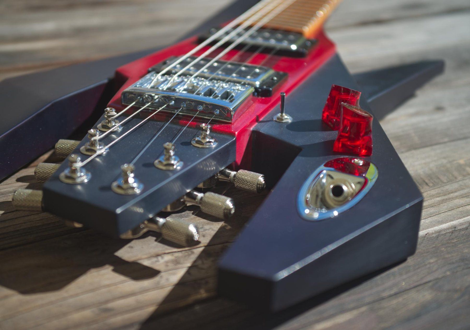 Musikinstrumente: INVERSE GUITARS Crayfish Guitar – Neu und originalverpackt aus Schaffhausen von Saitensprung_SH 1