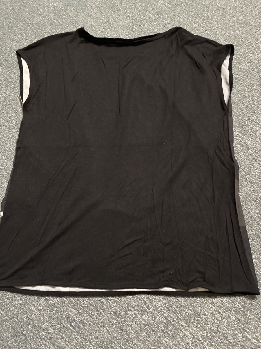 Opus T-Shirts:  Damen Shirt mit Muster Gr. 40 Opus  – Neu (gemäss Beschreibung) aus Baltschieder von YmroBe 1