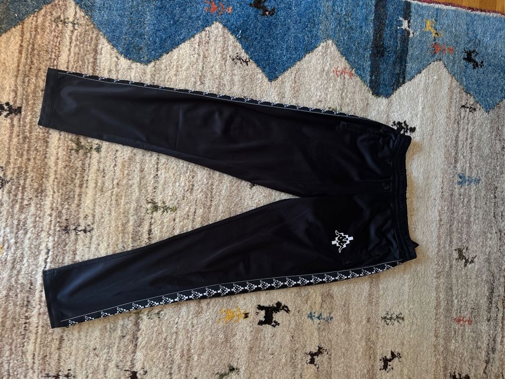 Pantaloni burlon sale x kappa