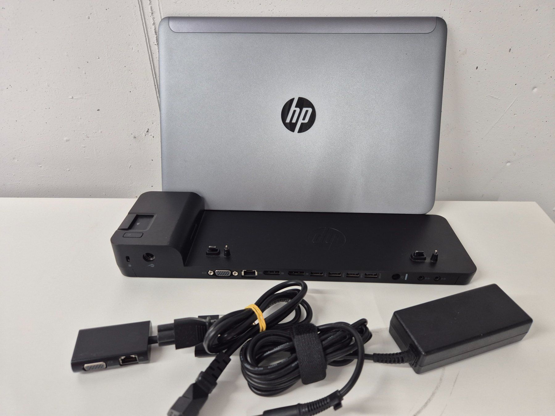 Hewlett Packard Notebooks: HP Elitebook Folio 1040 G2 + Docking + Adapter – Gebraucht aus Sitterdorf von Lenggi7 3