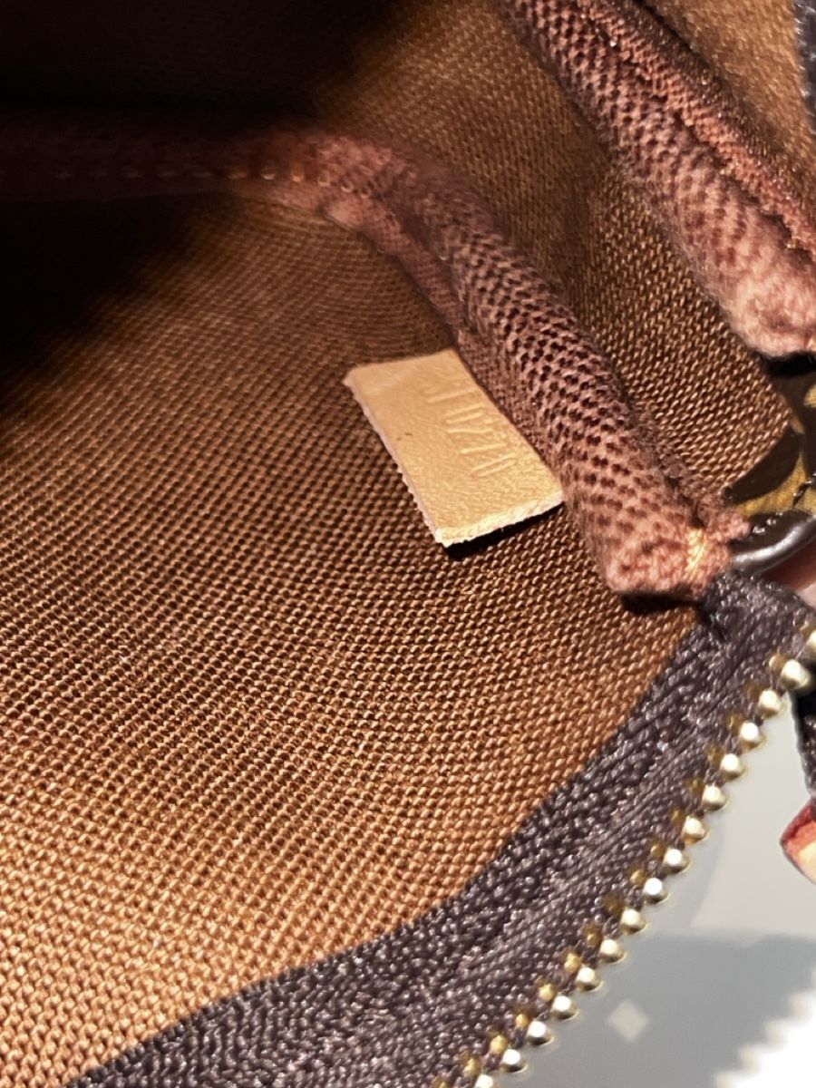 Louis Vuitton Borse da donna: Authentic Louis Vuitton Mini Pochette Accessoires, Brown. – Nuovo (secondo la descrizione) da Ostermundigen venduto da mar_6bs5 4