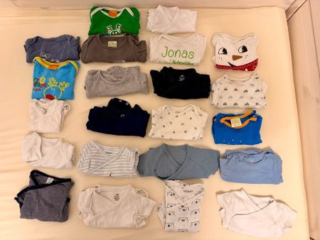 Baby-Kleiderpaket UNISEX, Grösse siehe Beschreibung
