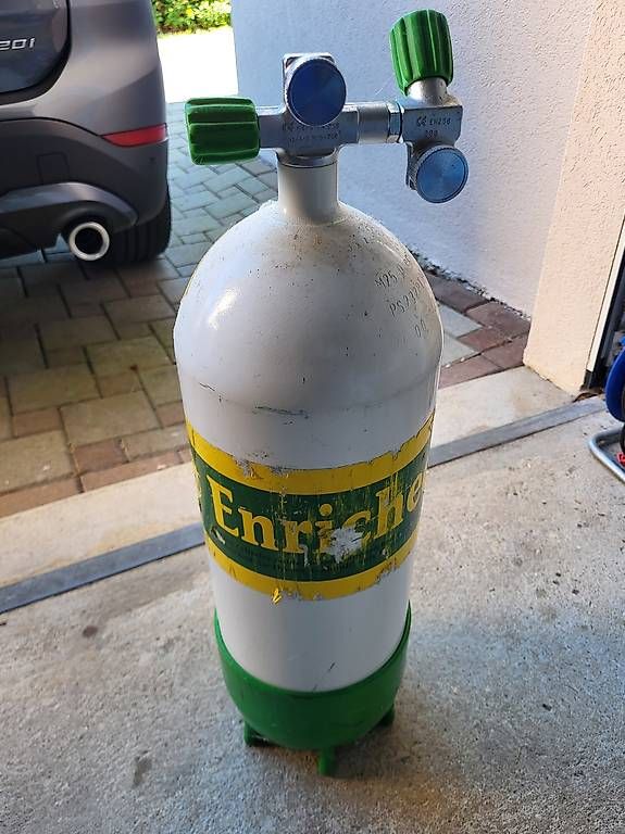 Bombole da sub: Bouteil acier 15 litres pour nitrox  – Usato da Sugnens venduto da fausoni