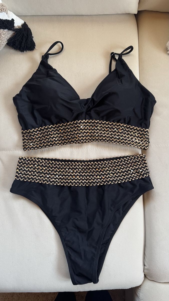 Costumi da bagno & Bikini: Bikini 👙 Set  – Nuovo e nell'imballaggio originale da Surcasti venduto da Lenkita 1