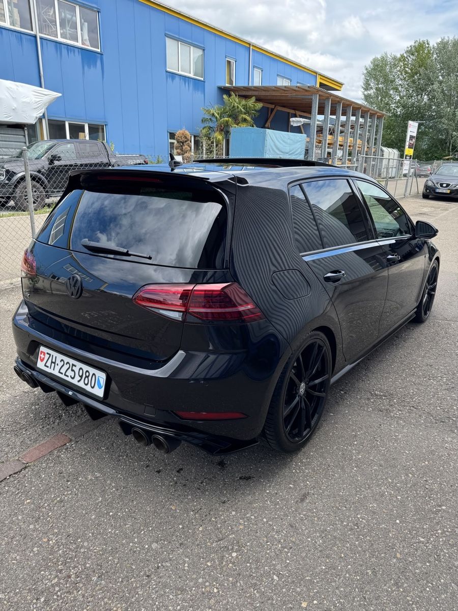 VW Automobili: Golf 7.5 R 4Motion – Usato da Stäfa venduto da jaguar8712 4