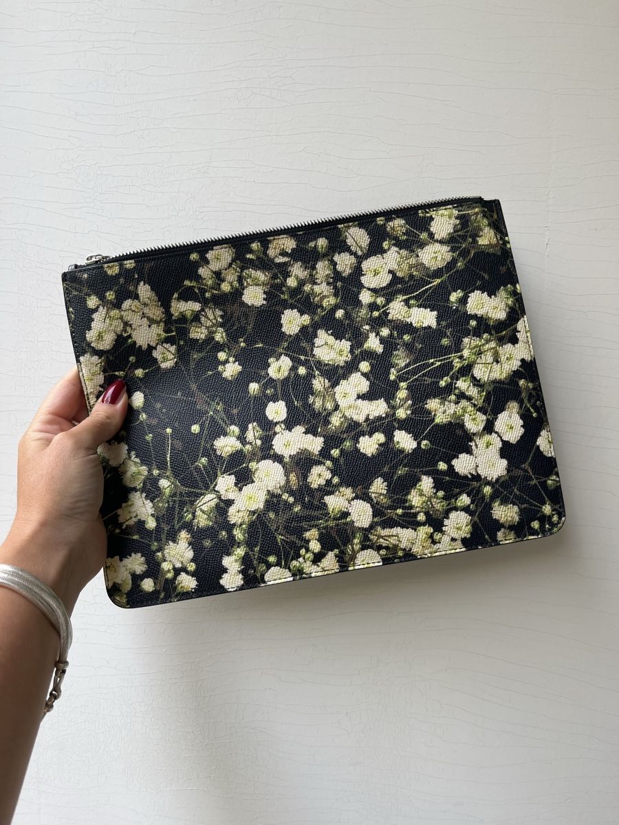 Givenchy Borse: Givenchy Floral Print Clutch – Usato da Basel venduto da arminafera