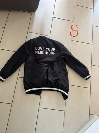 Love your Neighbour Bomber- Jacke