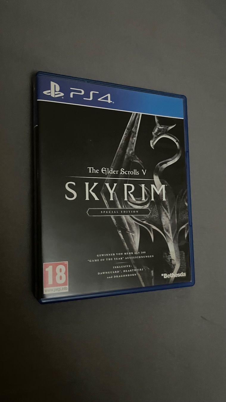 Jeux: The Elder Scrolls V Skyrim Special Edition PS4 – D'occasion à Oberengstringen par em2k