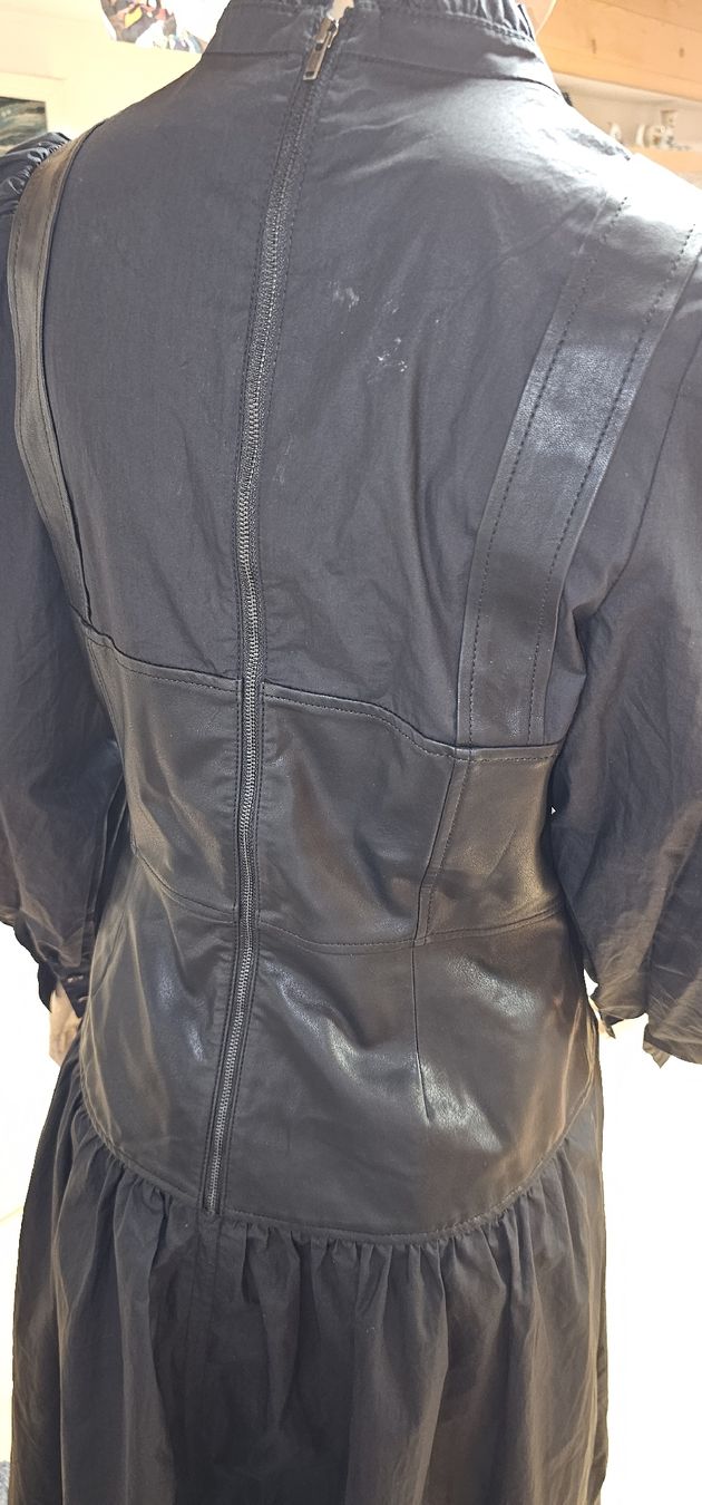 Vestiti: Kleid Marchesa Rosa  Gr. 8/M Schwarz – Usato da Ferden venduto da jemyce 2