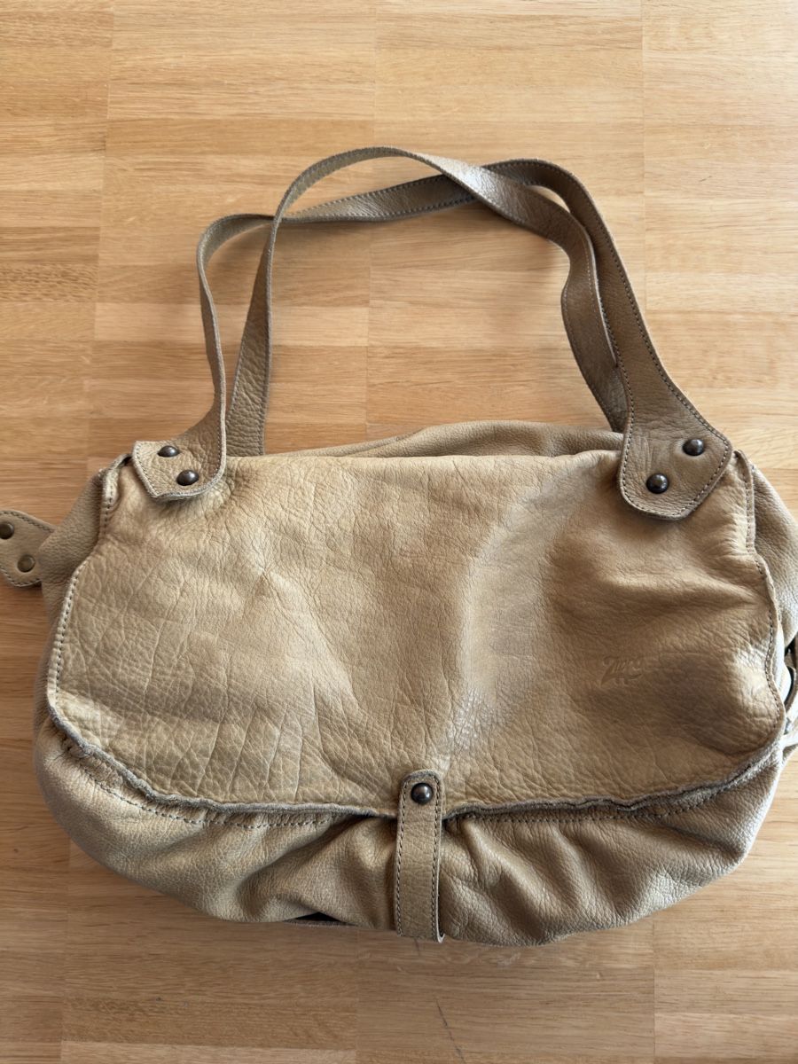 Borse da donna: Zippo Ledertasche Schultertasche Beige  – Usato da St Gallen venduto da Berta343 1