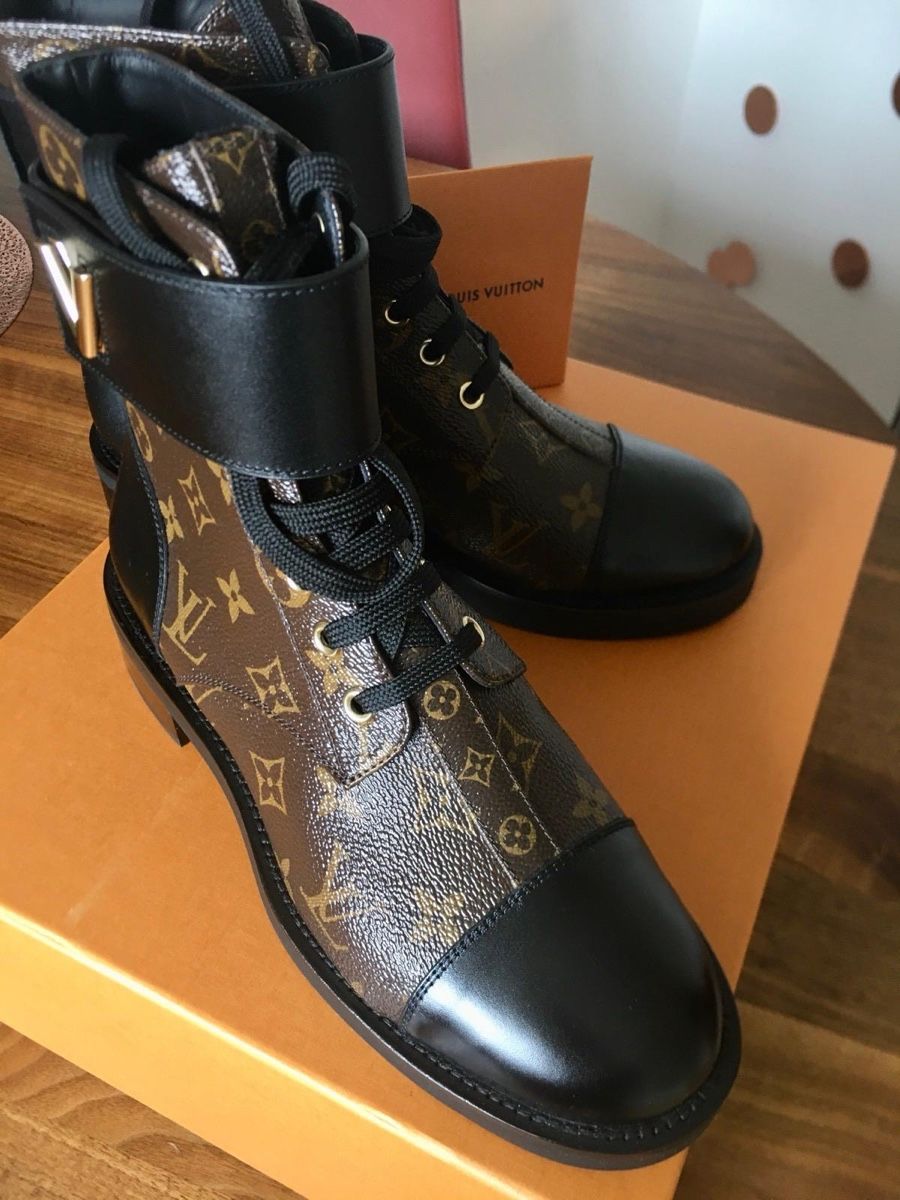 Louis Vuitton Scarpe da donna: Louis Vuitton Wonderland Flat Ranger – Nuovo e nell'imballaggio originale da St.Gallen venduto da Design04