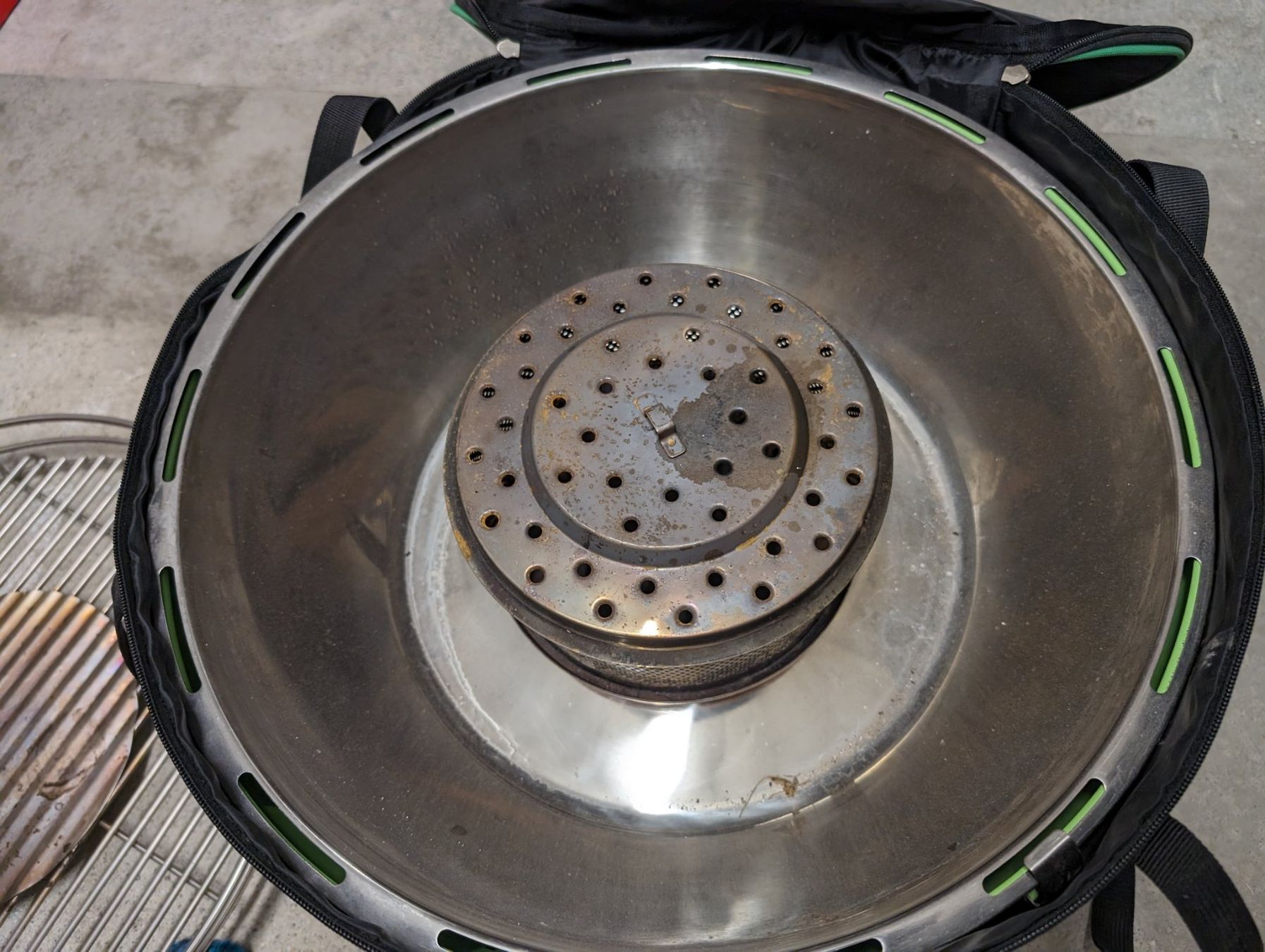 Lotusgrill Grills: Lotus Grill XL – Gebraucht aus Zürich von  3
