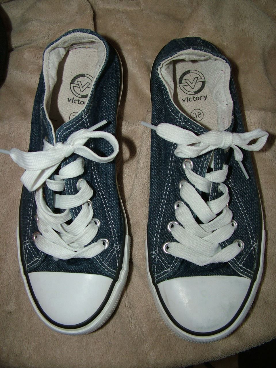 Victory Scarpe da donna: Sneaker von Victory, Gr. 38 %% – Usato da Nunningen venduto da Fashion-Ave51 1