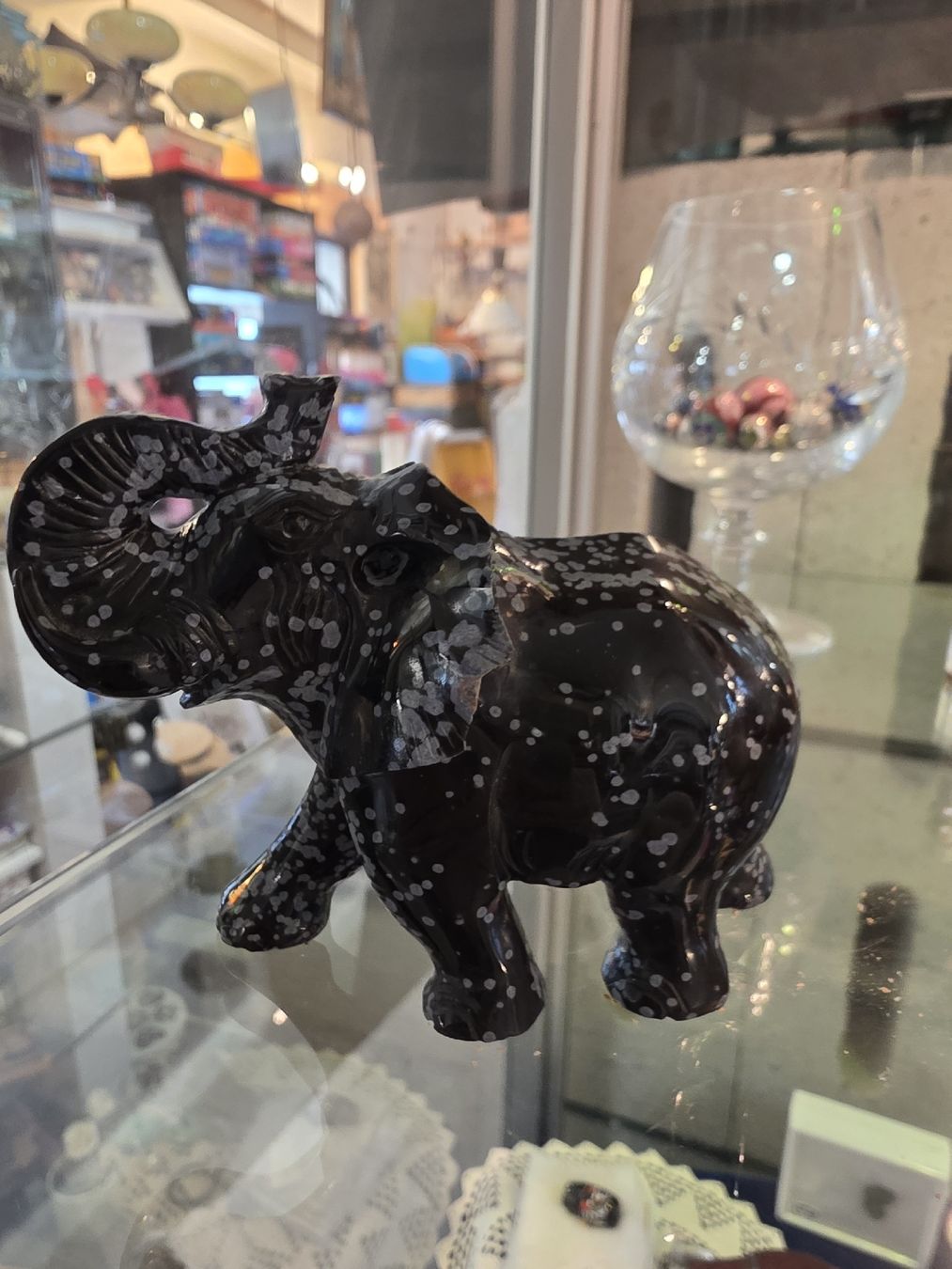 Minerali & Pietre curative: Schneeflockenobsidian Elefant. 8 cm hoch – Nuovo (secondo la descrizione) da Arbon venduto da MadameLuLa9320