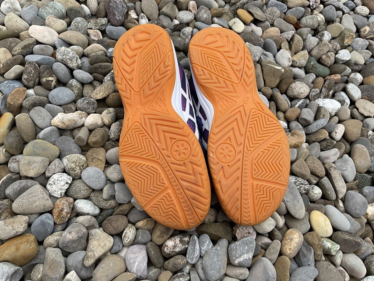 Asics Herrenschuhe: Asics Hallenschuh Grösse 37 – Gebraucht aus Rickenbach SZ von Gambit_1 2
