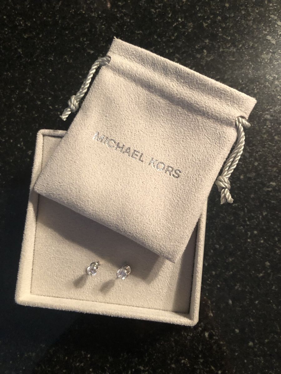 Michael Kors Orecchini pendenti & Orecchini a lobo: Michael Kors Ohrstecker-Sterling Silber-NEU – Nuovo e nell'imballaggio originale da Buchs AG venduto da bella_nic1