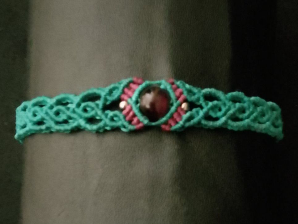 Armbänder & -reifen: handgemachtes Makramee Armband mit Amethyst – Neu (gemäss Beschreibung) aus Pfäffikon ZH von Emporos_42 1