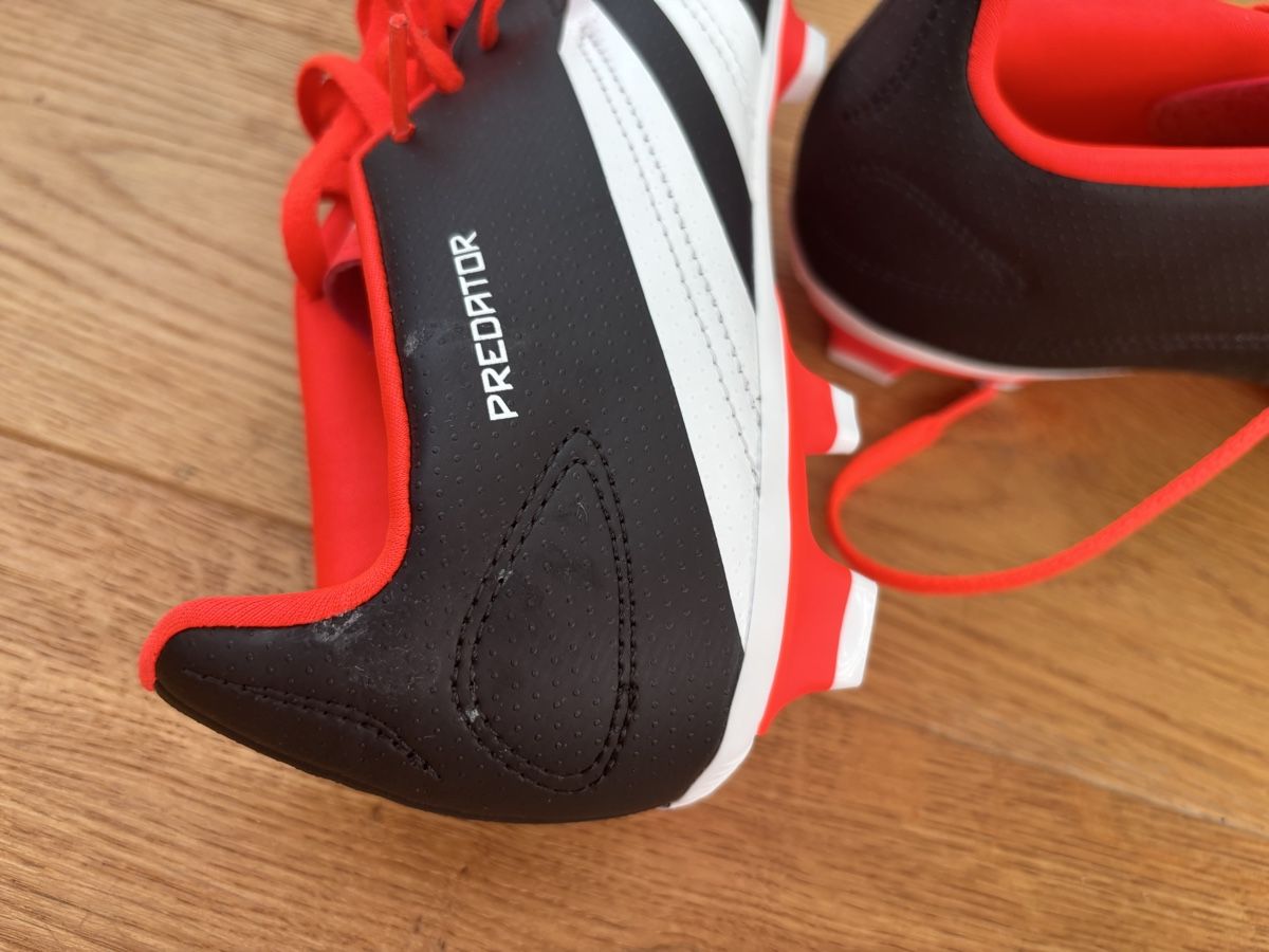 Scarpe per ragazzi: Fussball Schuhe 38 2/3 – Nuovo (secondo la descrizione) da Adligenswil venduto da ZGB 4