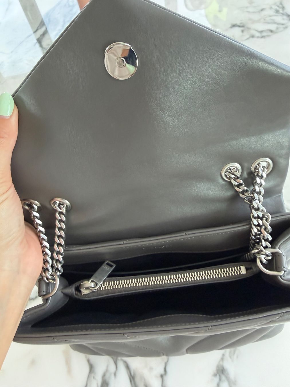 Saint Laurent Taschen für Damen: Saint Laurent Lou Lou Tasche – Gebraucht aus Uster von InstyleD 3