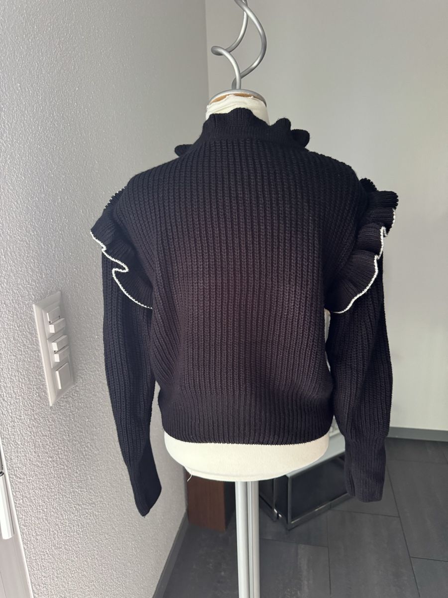 Pullover & Sweatshirts: Strickpullover Damen schwarz Grösse ONE SIZE guter Zustand – Gebraucht aus Olten von bir_k96n 2