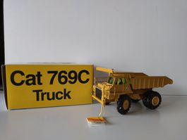 Baumaschinenmodell NZG Caterpillar 769 C  1:50