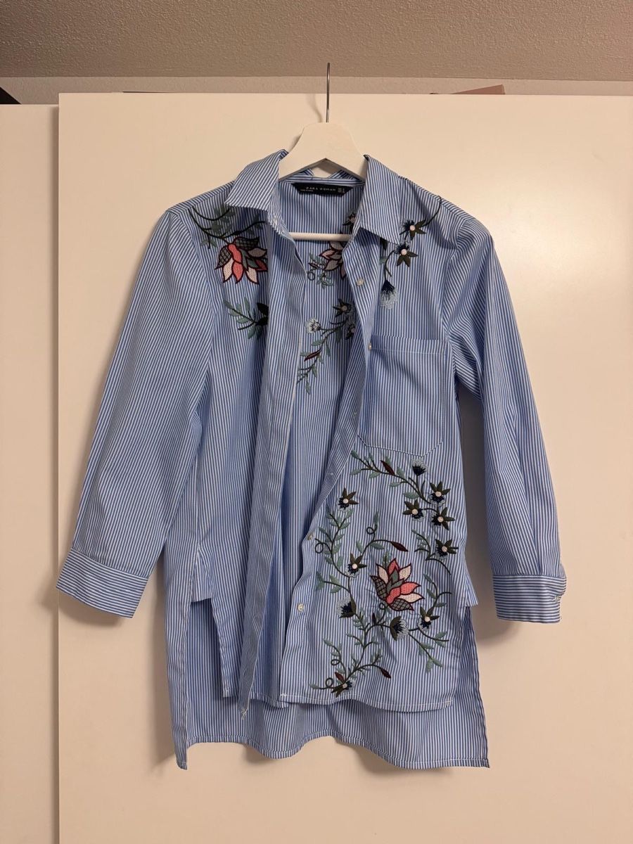 Zara Chemisiers: Zara Damenhemd M  Hellblau/Weiss – Neuf (Voir description) à Affoltern am Albis par ale_gg7h