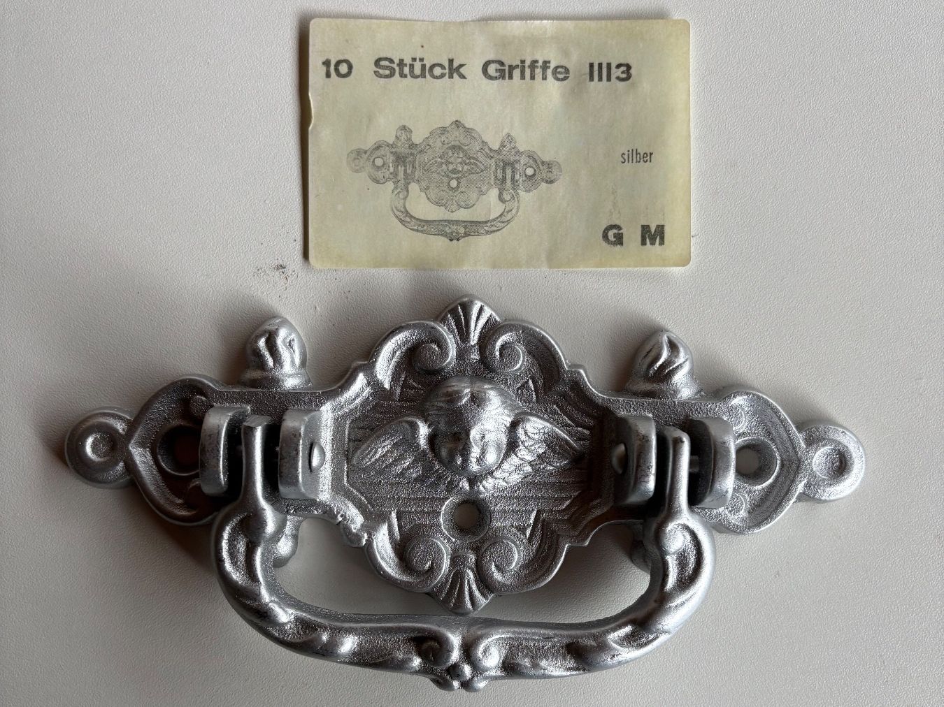 Ferramenta: 12 Stk. Griffe Jugendstil silber – Nuovo (secondo la descrizione) da Huttwil venduto da Reitiruumet
